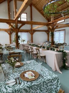 Romantic Barn Decor: To Tablecloth or Not To Tablecloth? 8 Floral tablecloths